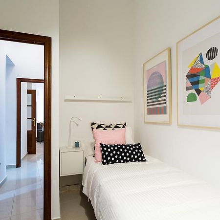 Apartamentos Diaber Gerona 22 Sevilla Buitenkant foto